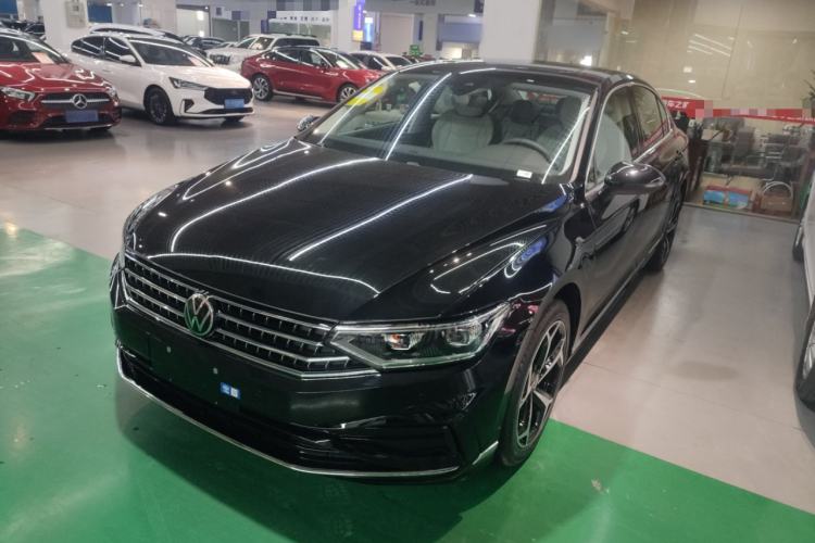 Used Volkswagen Magotan 2026 30 Million Vehicles Selected Model 380TSI DSG Luxury Edition