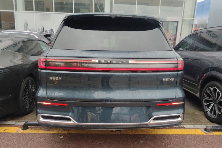 Used Geely Galaxy M9 2025 Model 230km Two-Wheel-Drive Exploration Edition Rear