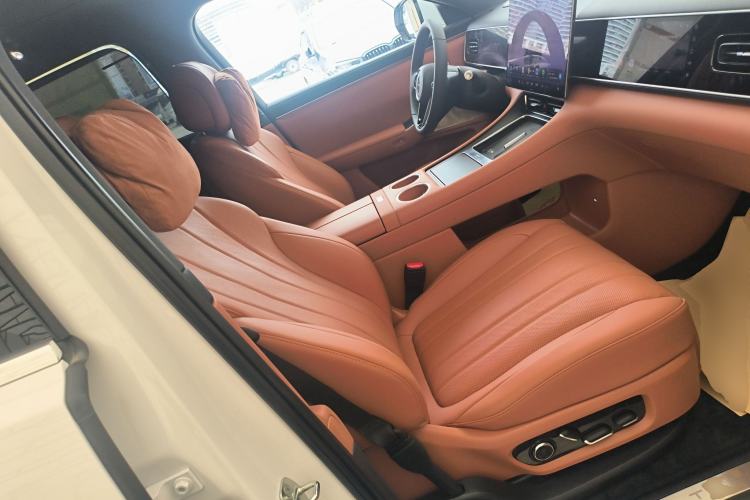 Used Hima AITO M7 2026 Model Range-Extending Ultra All-Wheel Drive 6-Seater Version Right Front Seat