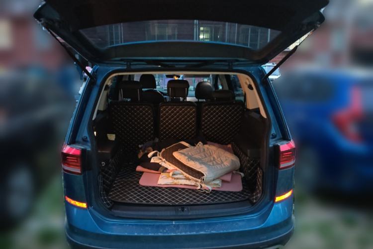 Used Volkswagen Touran 2021 Volkswagen Touran L 280TSI DSG Boundary Edition 7-Seater Trunk