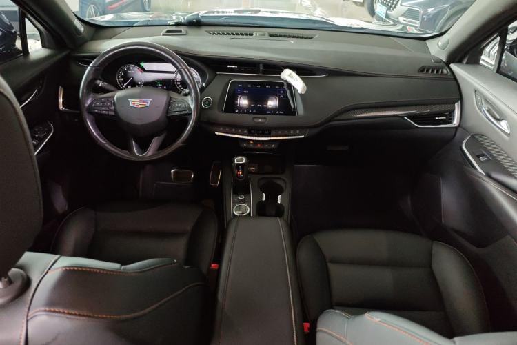 Used Cadillac XT4 2018 28T 4x4 Leading Sport Model
