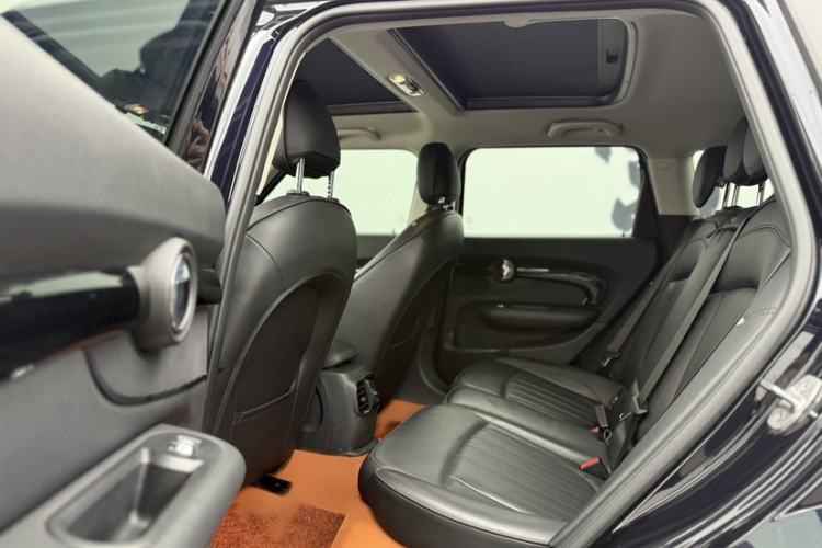 Used MINI Clubman 2022 Facelift 1.5T COOPER Connoisseur
