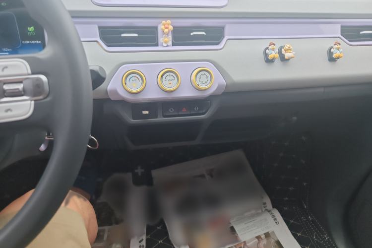 Used Chery New Energy QQ Ice Cream 2022 170km Sundae Phosphate Lithium-Ion