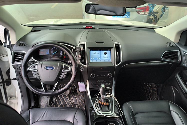 Used Ford Edge 2018 EcoBoost 245 Two-Wheel-Drive Titanium 7-Seater China V Standard Center Console