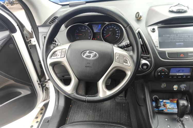 Used Hyundai ix35 2015 2.0L Automatic 2WD Smart Type China IV