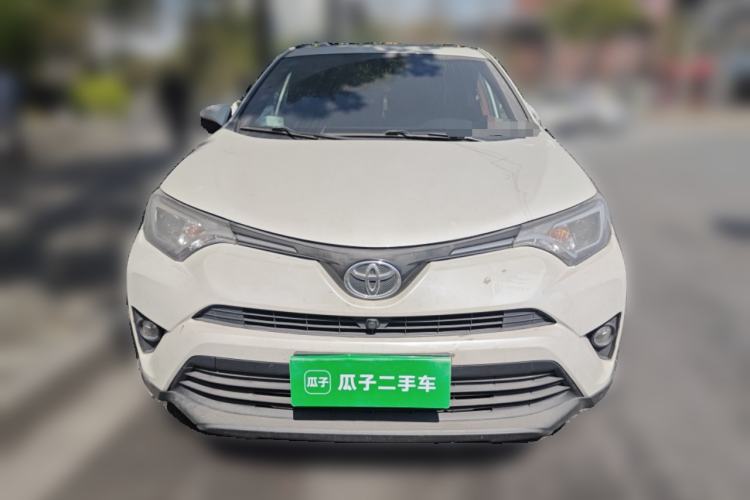 Used Toyota RAV4 2016 2.0L CVT Two-Wheel Drive Fashion Edition China V Standard