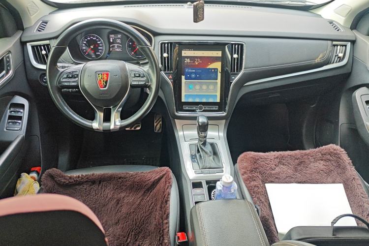 Used Roewe RX5 2016 20T Two-Wheel Drive Automatic Internet Smart Edition
