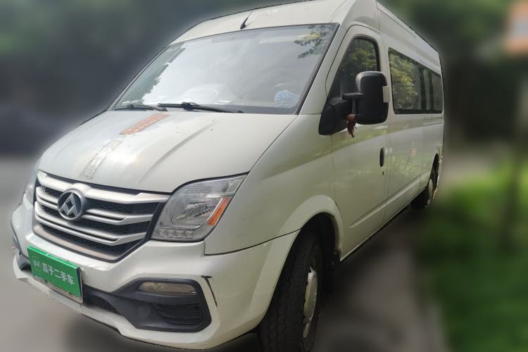 Used SAIC MAXUS Xintu V80 2018 2.5T 6-Speed Manual Aowentong Long-Wheelbase Mid-Roof 7/10-Seater