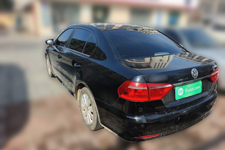 Used Volkswagen Lavida 2013 Restyled Classic 1.6L Manual Comfort Edition
