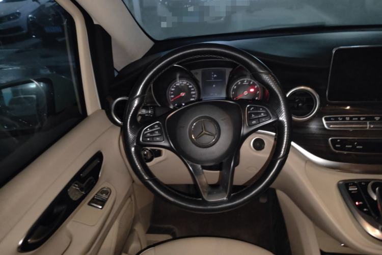 Used Mercedes-Benz V-Class 2016 V 260 Avantgarde Edition