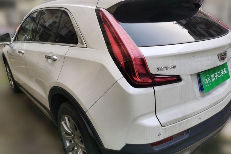 Used Cadillac XT4 2018 28T Two-Wheel-Drive Luxury Model Rear Left 45 Deg