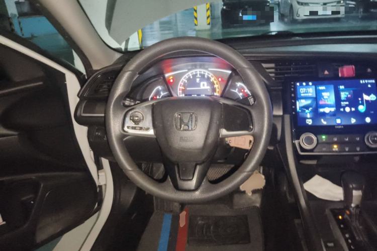 Used Honda Civic 2016 180TURBO CVT Comfort Version
