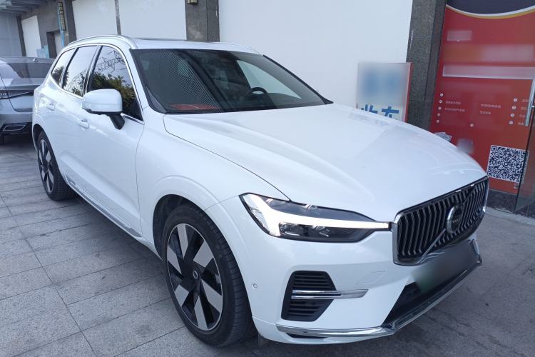 Used Volvo XC60 New Energy 2025 Plug-in Hybrid Long-Range All-Wheel Drive Smart Luxury Edition
