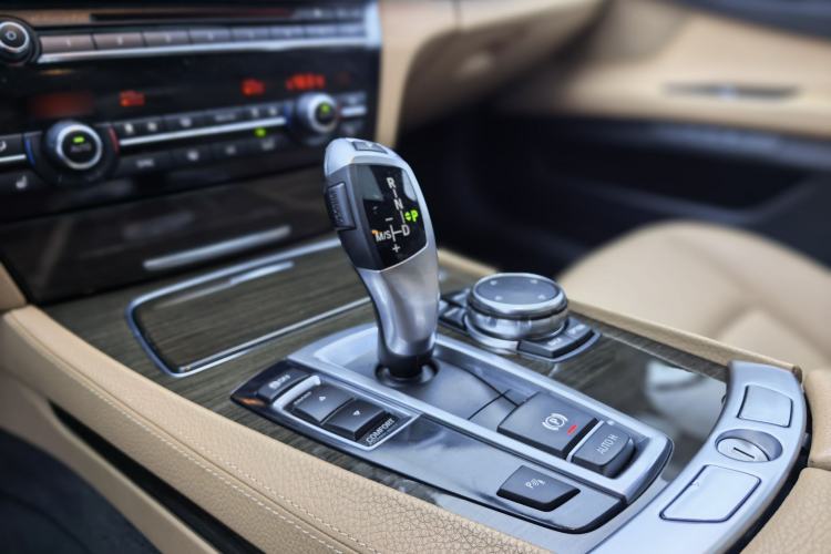 Used BMW 7 Series 2014 730Li Premium Edition Gear Lever
