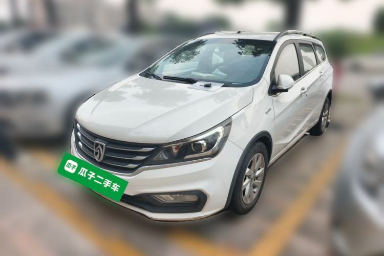 Used Baojun 310W 2017 1.5L Manual Fashion Model China V Guazi used car, China used car export, Used car for sale, Used cars, Cheapest cars for sale