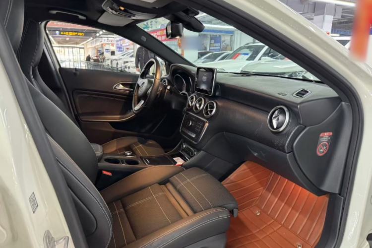 Used Mercedes-Benz A-Class (Import) 2016 A 200 Fashion Model