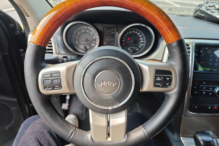 Used Jeep Grand Cherokee 2011 3.6L Flagship Edition