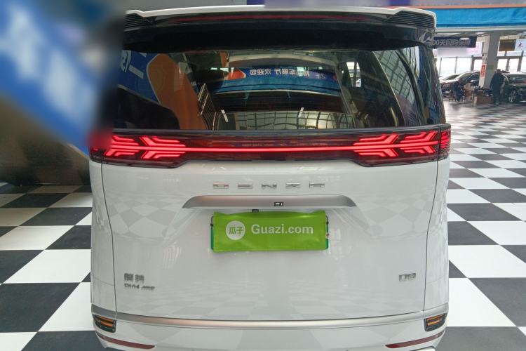 Used Denza D9 2022 DM-i 970 Four-Wheel Drive Flagship Model Rear