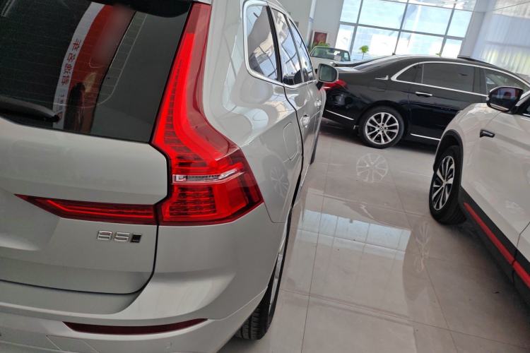 Used Volvo XC60 2022 B5 4x4 Zhiyi Luxury Edition