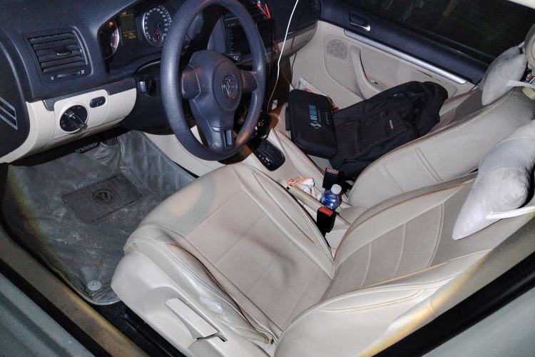 Used Volkswagen Sagitar 2011 1.6L Automatic Comfort Edition Left Front Seat