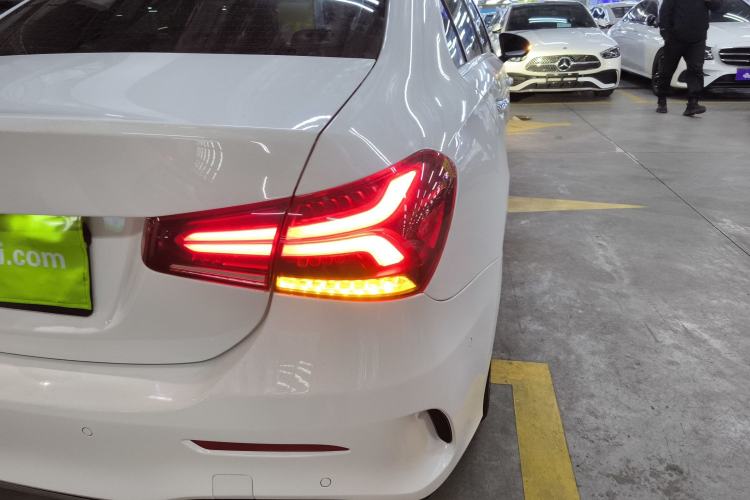 Used Mercedes-Benz A-Class 2022 Revised Version A 200 L Sport Sedan Fashionable Style Right Rear Taillight
