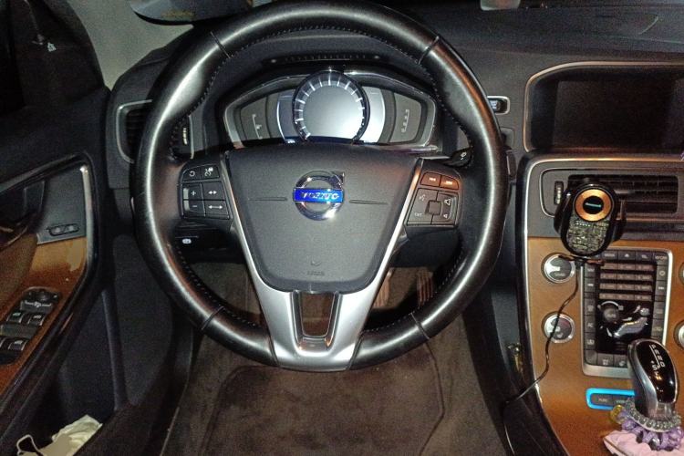 Used Volvo S60 New Energy 2015 S60L E-Drive Hybrid T6 Smart Drive Edition Steering Wheel