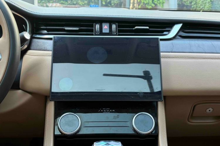 Used Jaguar XFL 2024 2.0T P250 Two-Wheel Drive Prestige Luxury Edition
