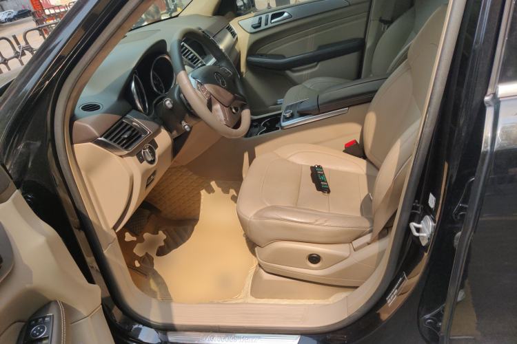 Used Mercedes-Benz M-Class 2015 ML 320 4MATIC Driver Seat