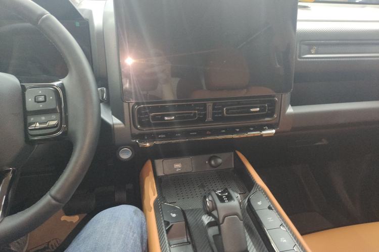 Used Haval Raptor New Energy 2024 Hi4 145 Cross-Over Edition Center Console