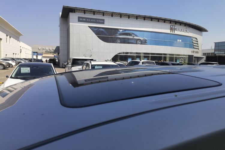 Used Buick GL8 2017 25S Luxury Version China V Standard Roof