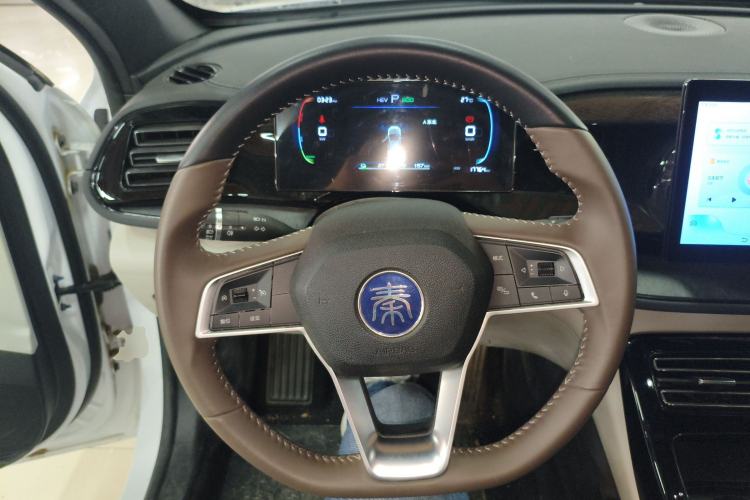 Used BYD Qin PLUS 2024 HONOR Edition DM-i 55KM Leading Model Steering Wheel