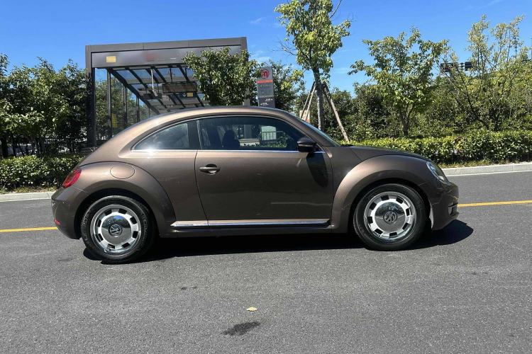 Used Volkswagen Beetle 2015 180TSI model
