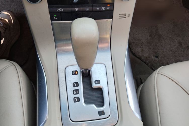 Used Volvo S80L 2011 2.0T ZhiShang Version
