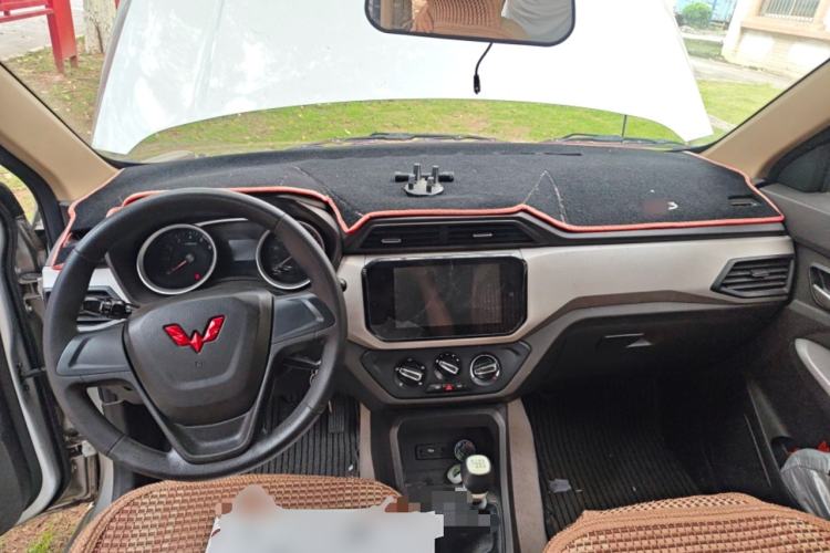 Used Wuling Hongguang 2021 1.5L Facelift S Comfort Version Hydraulic Power Steering LAR Center Console