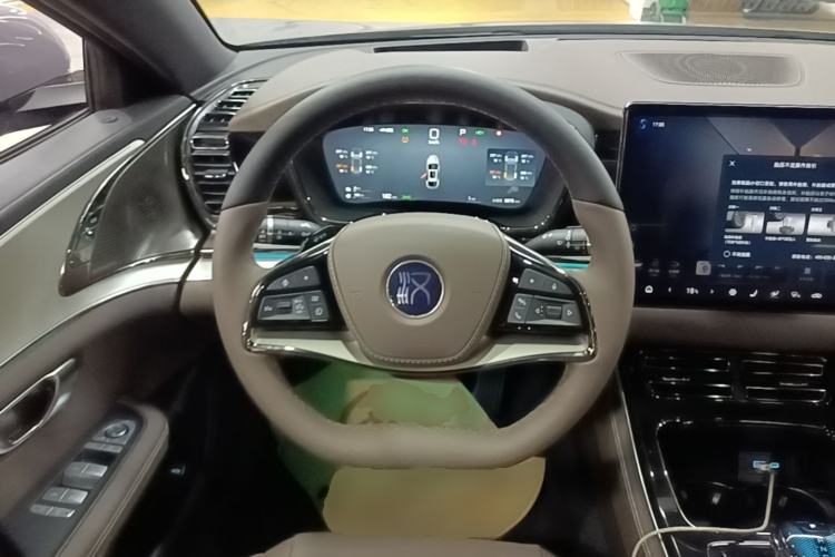 Used BYD Han 2025 DM-i Intelligent Driving Edition 125KM LiDAR Flagship Model
