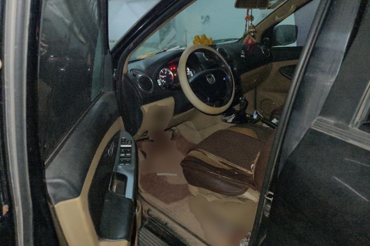 Used JMC Yusheng S350 2011 2.4T Two-Wheel-Drive Luxury 5-Seater
