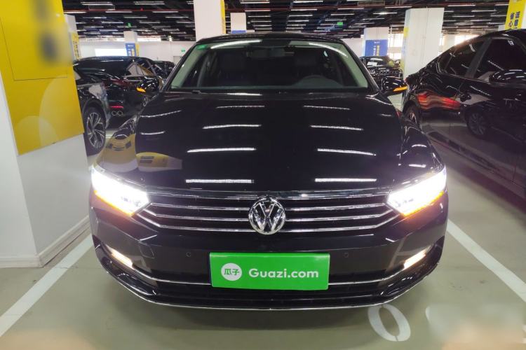 Used Volkswagen Magotan 2019 330TSI DSG Leading Model China VI Standard
