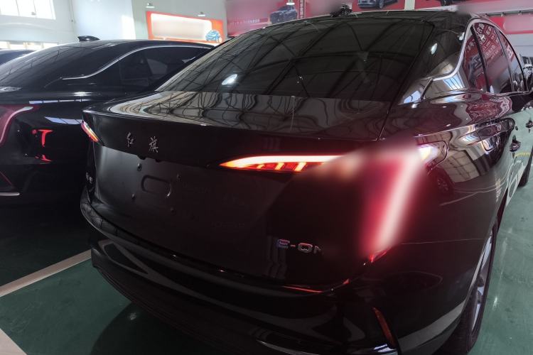 Used Hongqi E-QM5 2025 500km Range Commuter Version