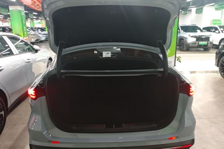 Used Geely Galaxy L6 2024 125km PLUS Dragon Edition Trunk