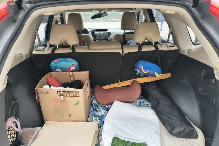 Used Honda CR-V 2016 2.0L Two-Wheel Drive Classic Edition Trunk