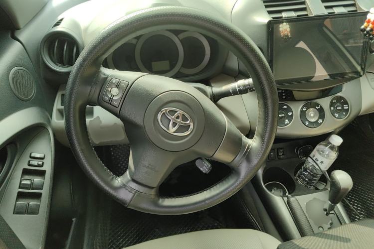 Used Toyota RAV4 2011 2.0L Automatic Luxury Edition
