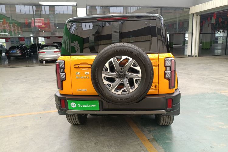 Used BAIC Off-Road BJ40 2024 2.0T All-New Urban Hunter Edition Chivalrous Style