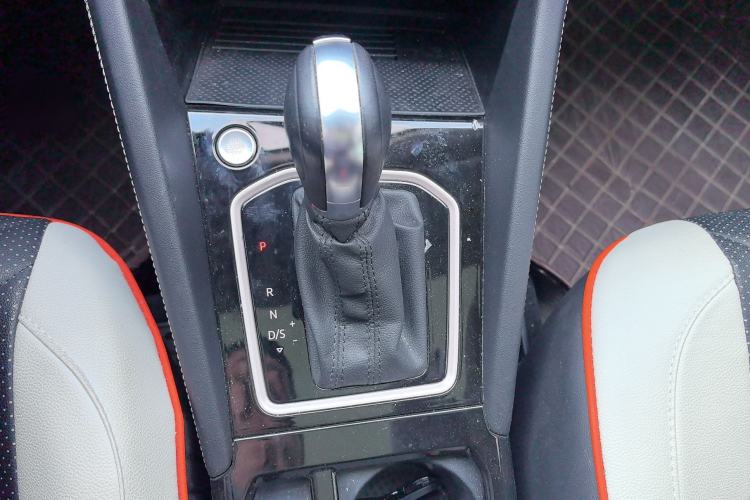 Used Jetta VS7 2023 280TSI Automatic High-Gloss Glory Edition