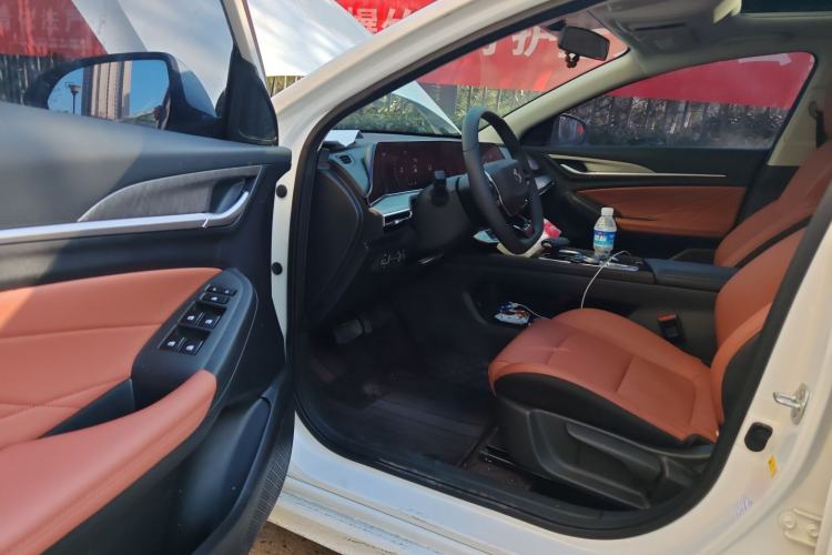 Used Changan Eado 2025 PLUS 1.4T Dual-Clutch High-Energy Version
