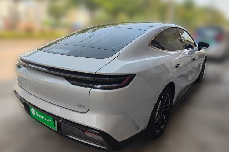 Used Geely Galaxy E8 2024 550 km Range Rear-Drive Dragon Edition
