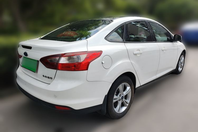 Used Ford Focus 2012 Sedan 1.6L Automatic Fashion Edition
