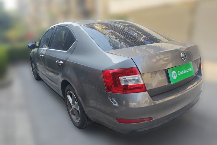 Used Skoda Octavia 2016 1.6L Automatic Chuanxing Edition Rear Left 45 Deg