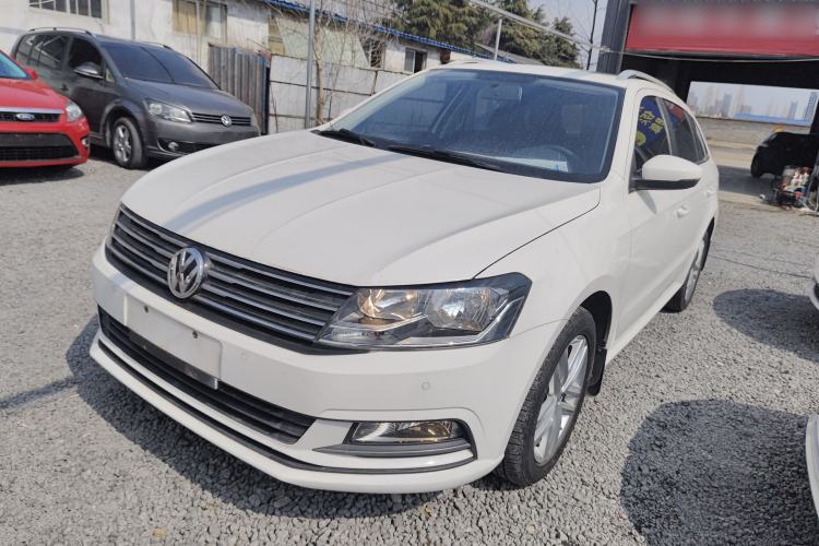 Used Volkswagen Gran Lavida 2015 1.6L Manual Comfort Edition
