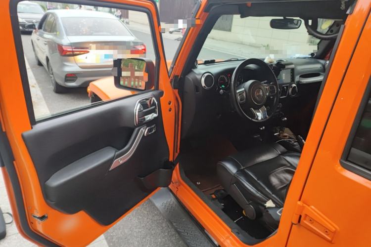 Used Jeep Wrangler 2012 3.6L Sahara Four-Door Edition
