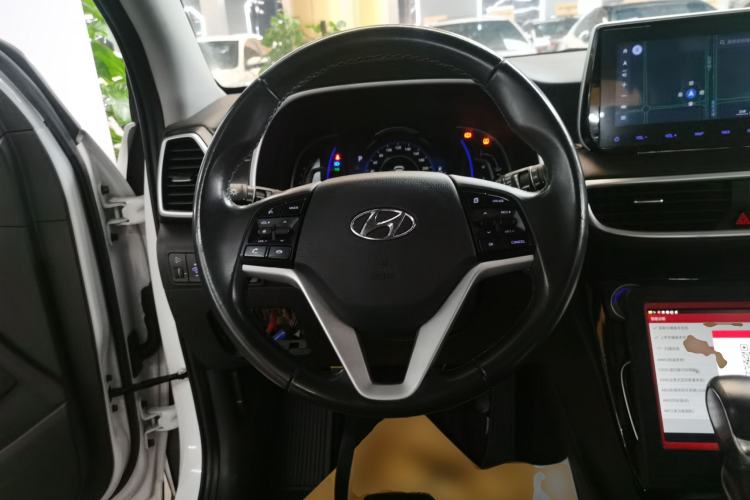 Used Hyundai Tucson 2020 280TGDi Two-Wheel-Drive GLS Smart Connectivity Version China VI Standard